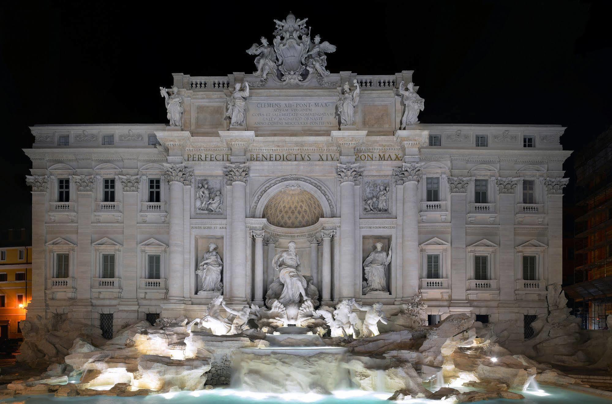 Town House Fontana Di Trevi Acomodação com café da manhã Roma Exterior foto